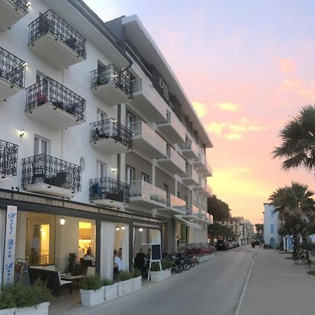 Hotel Baia Marina Cupra Marittima Exterior foto